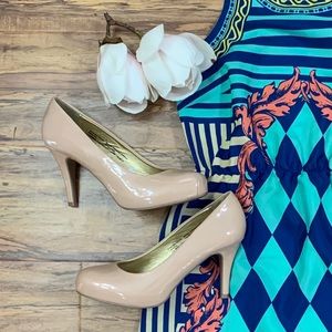 Nude Pumps